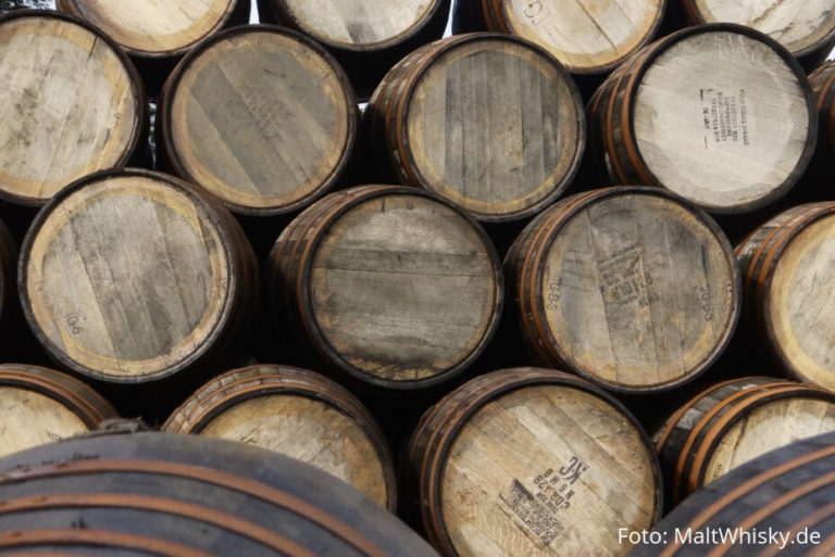 Whiskyfass kaufen: Vier Punkte, die man bedenken sollte